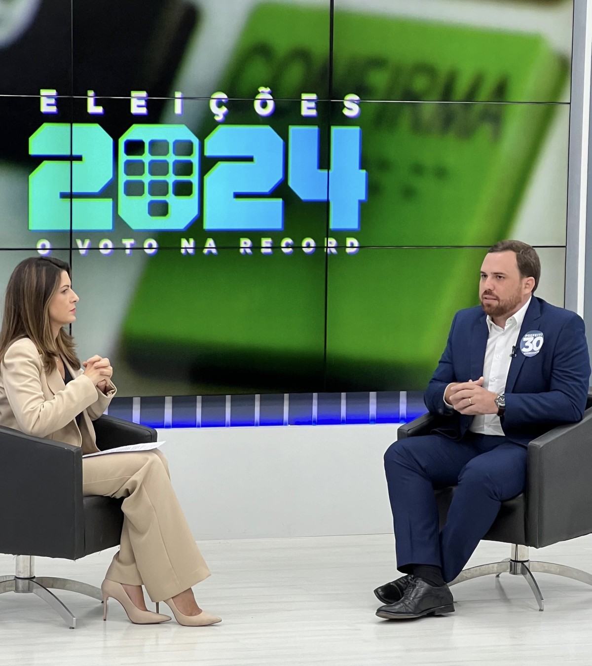  Tecio Teles apresenta propostas para o Recife durante entrevista à TV Guararapes