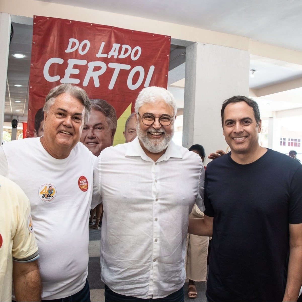 Paulo Câmara reforça apoio e pede votos para André Campos