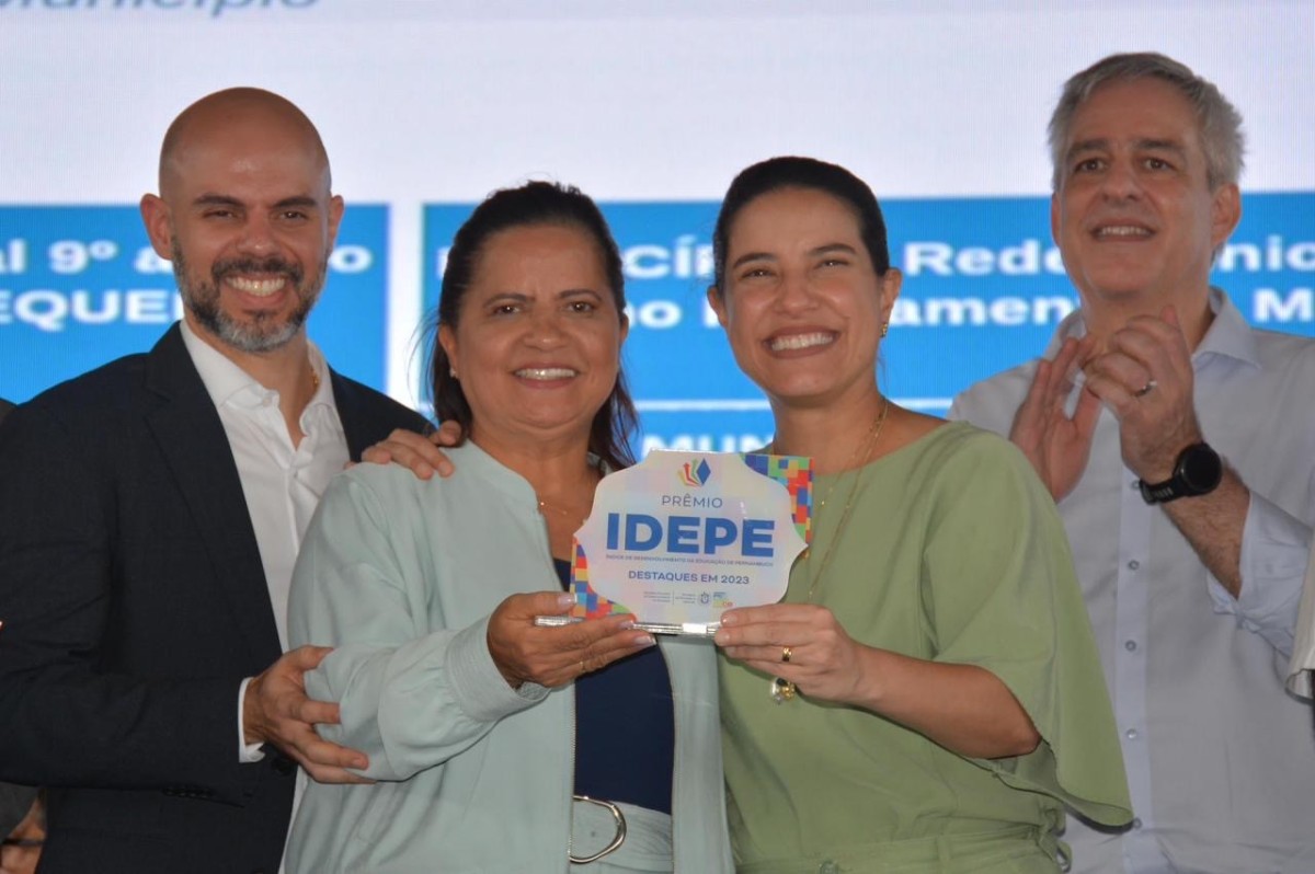 Prefeita do Ipojuca, Célia Sales, é duplamente premiada na cerimônia do Prêmio IDEPE