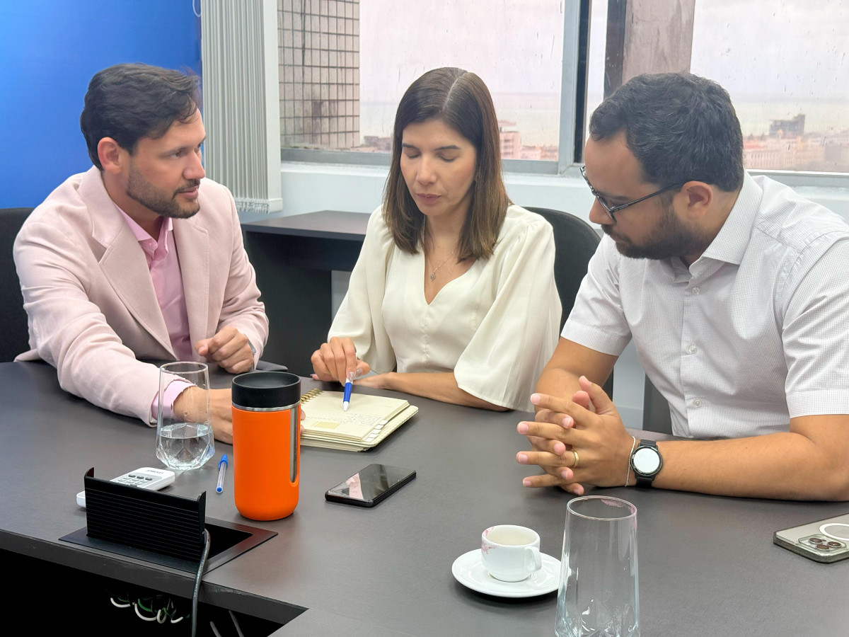 Gilmar Júnior cobra melhorias para a enfermagem na Prefeitura do Recife