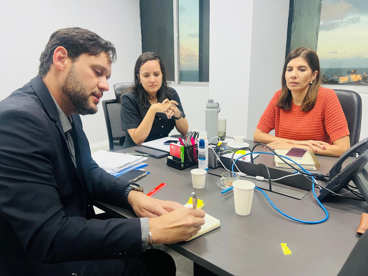 Deputado Gilmar Júnior cobra à Prefeitura do Recife ações concretas para situação dos enfermeiros