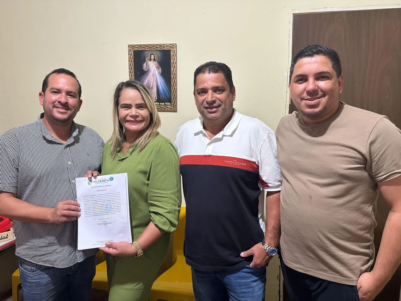 Prefeita Delegada Thatianne assina ordem de serviço para construção da nova Creche Municipal em Palmeirina