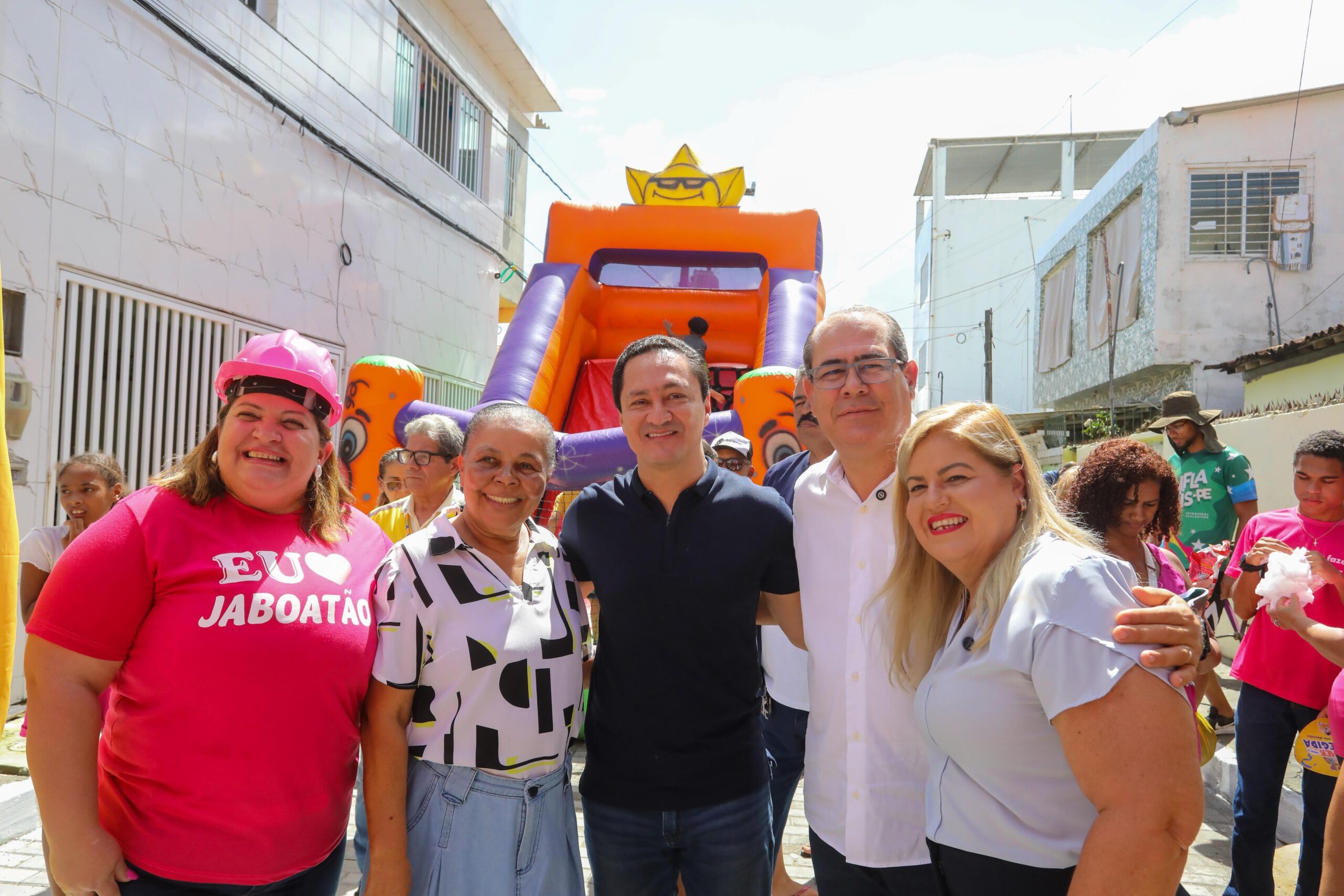 Em Jaboatão, André Ferreira participa da entrega de ruas ao lado do prefeito Mano Medeiros