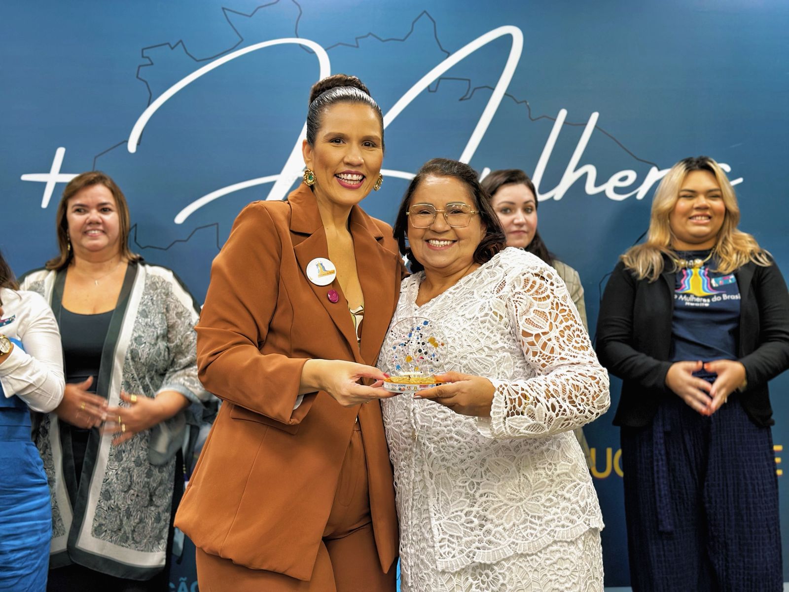 Prefeita Dona Graça é homenageada no Prêmio “Brites Albuquerque”