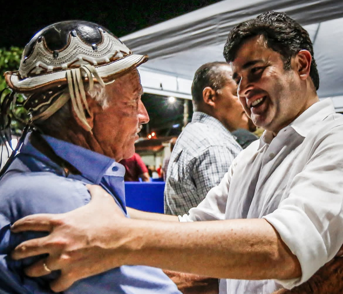 “Temos percorrido o estado de Pernambuco, conversando, vendo os problemas e levando soluções para a saúde pública”, afirma Eduardo da Fonte
