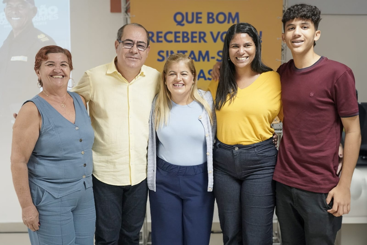 Mano Medeiros dá posse a 145 novos concursados nas áreas de educação e saúde de Jaboatão