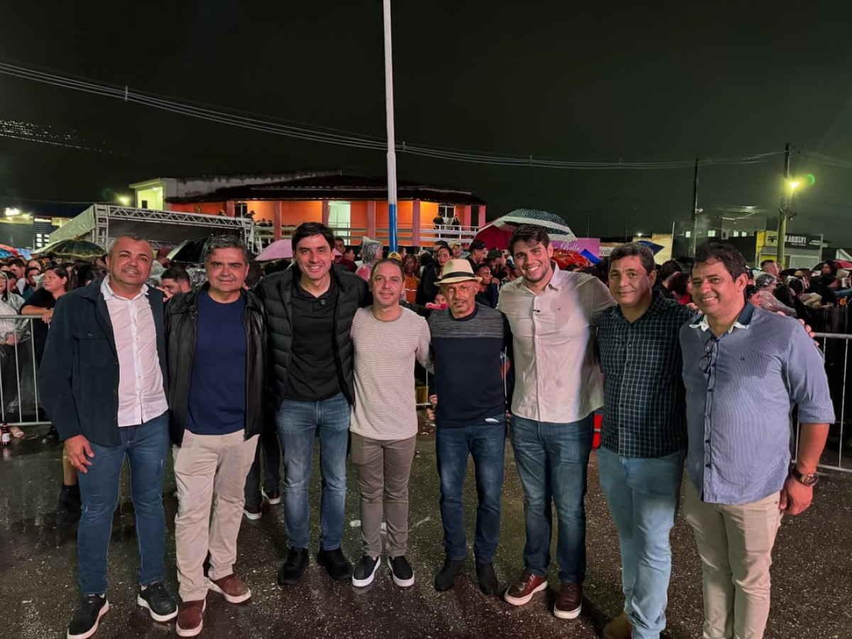 Bruno Marques marca presença nos 154 anos de Águas Belas