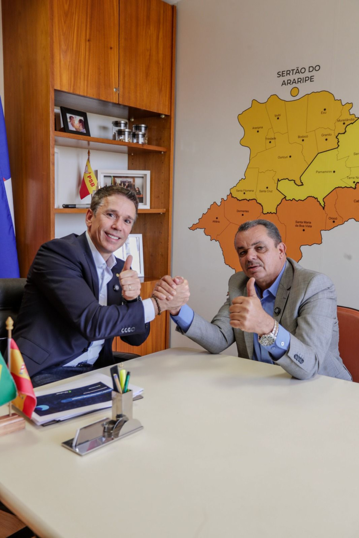 Lajedo ganhará mais ruas calçadas, Parceria de sucesso: Felipe Carreras e Erivaldo Chagas