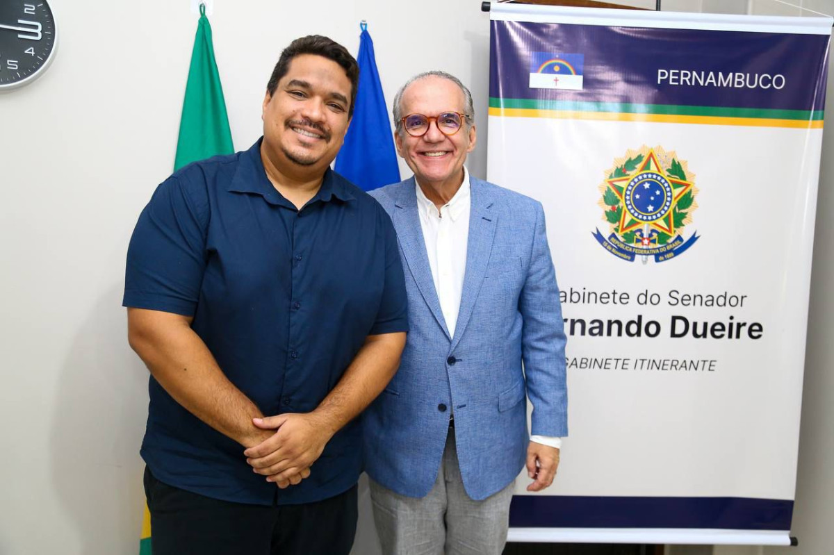 Prefeito de Cabrobó declara apoio à reeleição do senador Fernando Dueire