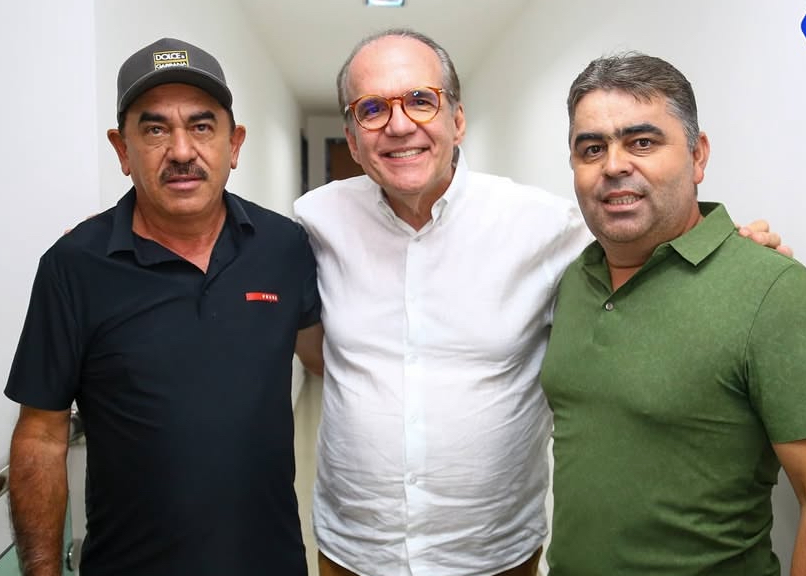 Prefeito Edson Quebra Santo se reúne com Fernando Dueire em Lagoa do Ouro