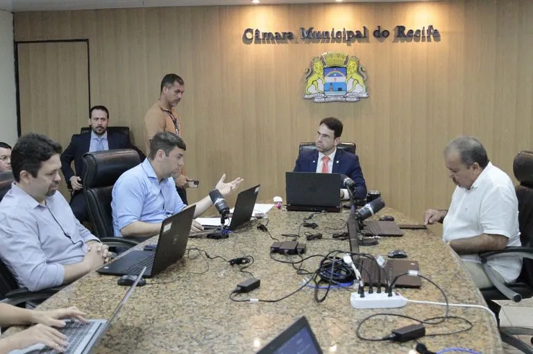 Audiência pública na Câmara do Recife analisa PPA e LOA
