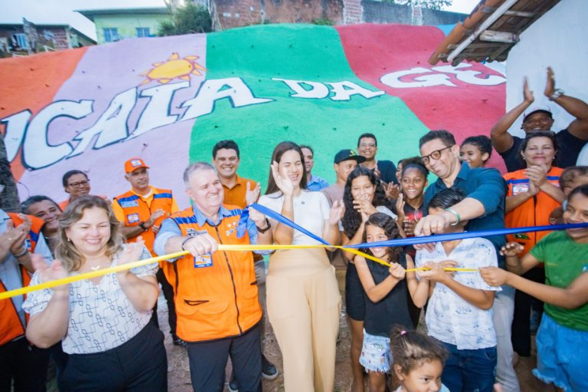 Mirella entrega obra de contenção e revitalização na 5ª Travessa da Bica, em Sapucaia