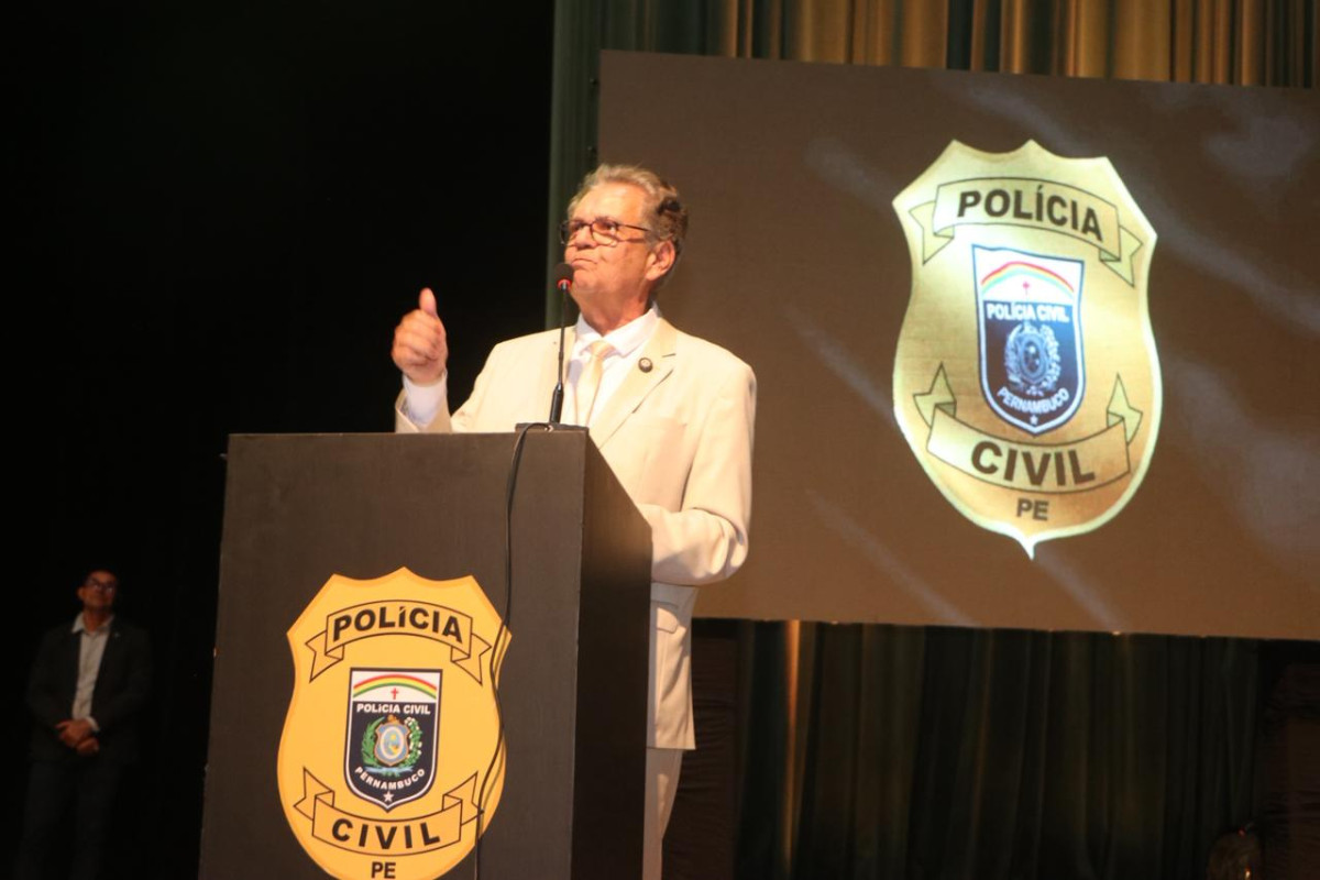 Antônio Moraes comemora a formação de novos 423 policiais civis e elogia as ações do governo na segurança pública