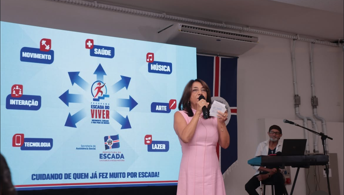 Prefeita Mary Gouveia comemora o lançamento do Programa Escada para Viver 