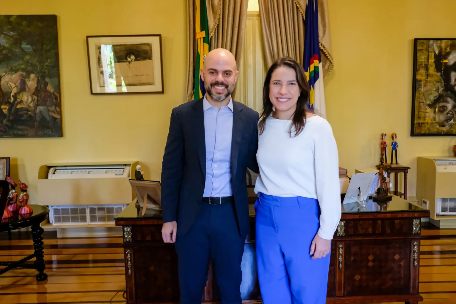 “É com polícia na rua e com investimento que Pernambuco garante mais segurança”, diz Romero Sales, ao lado da governadora Raquel Lyra