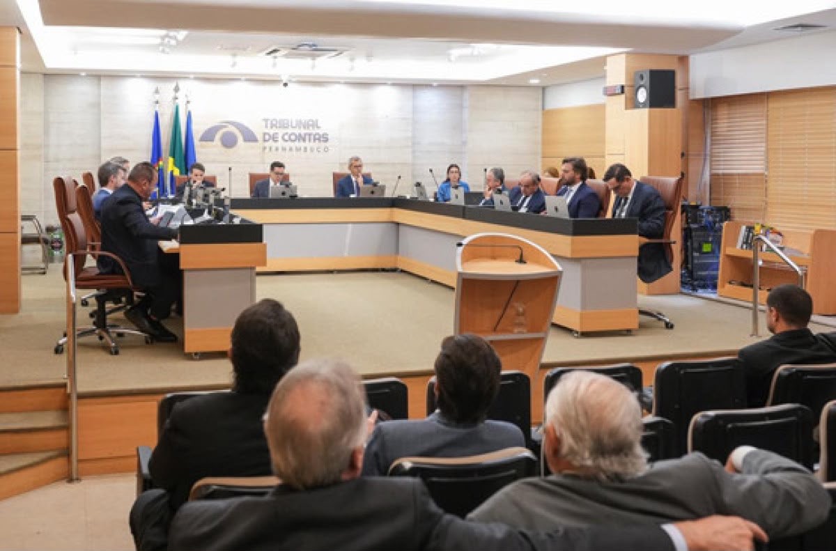 TCE-PE homenageia deputado Waldemar Borges com voto de pesar