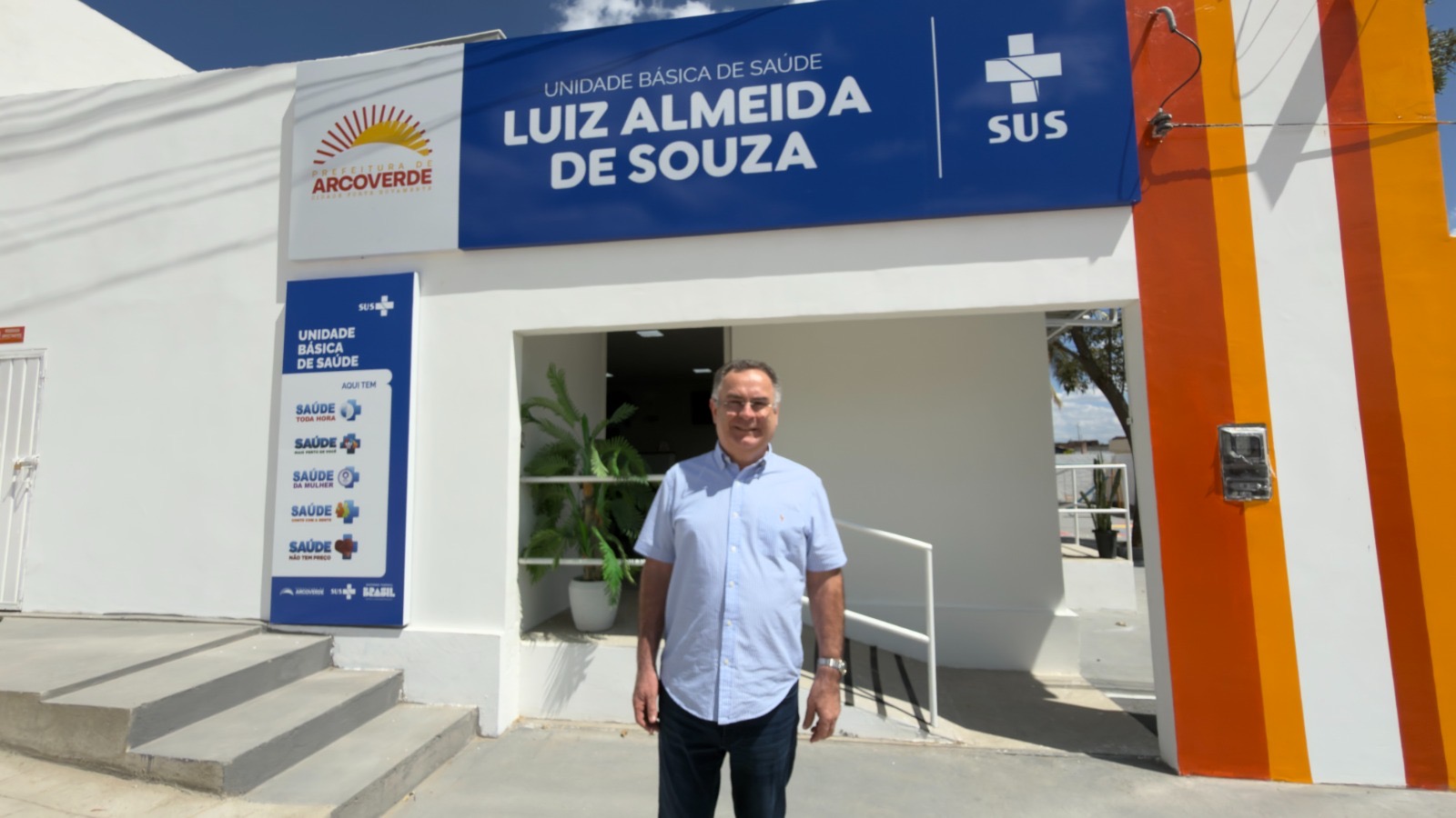 Zeca Cavalcanti cria canal no WhatsApp para ampliar comunicação com a população